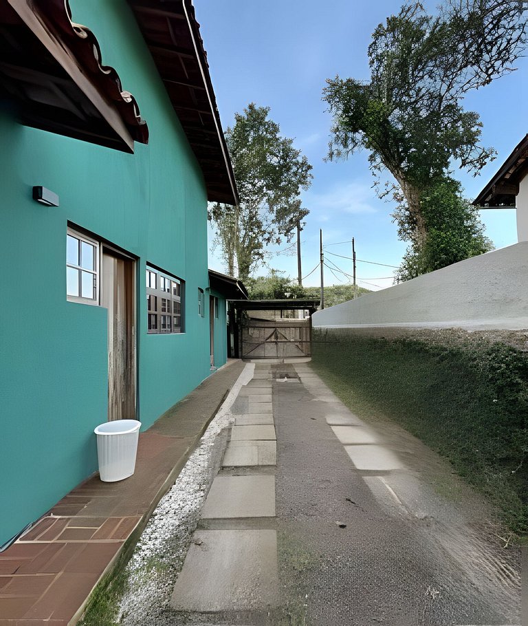 Casa a 20m da praia da Baleia com ar wifi 4 dorms