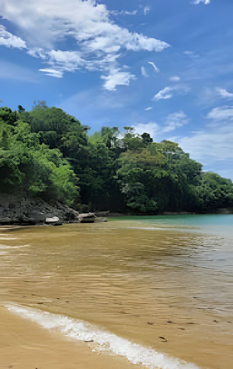 Casa 4 Suítes, Piscina e Churrasqueira Próx Praias
