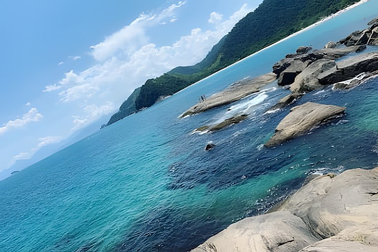 Casa 4 Suítes, Piscina e Churrasqueira Próx Praias