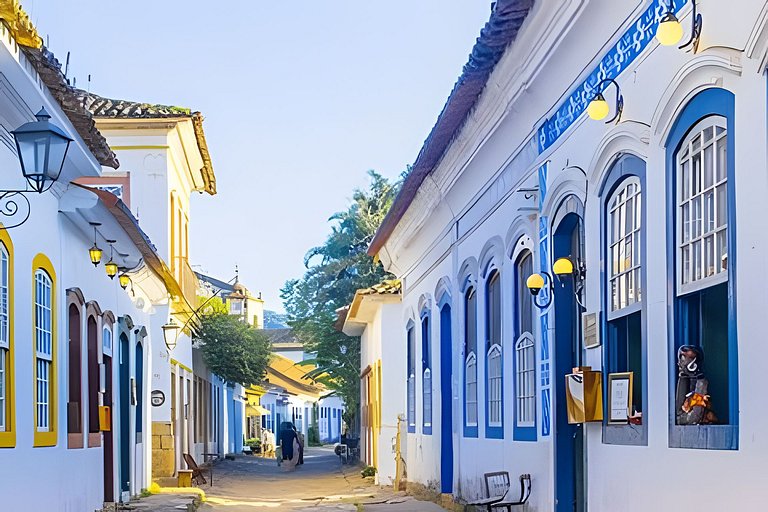 Casa 4 Suítes, Piscina e Churrasqueira Próx Praias