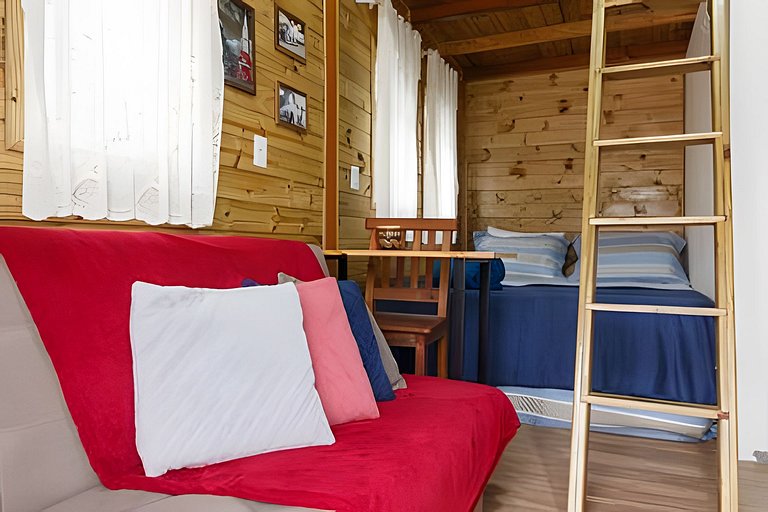 Casa 2 quartos, 6 pessos, perto da praia, ar condicionado, w