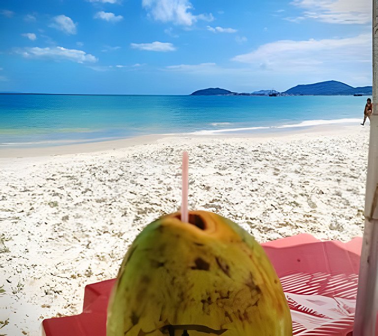 Casa 2 quartos, 6 pessos, perto da praia, ar condicionado, w