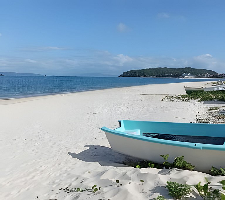 Casa 2 quartos, 6 pessos, perto da praia, ar condicionado, w