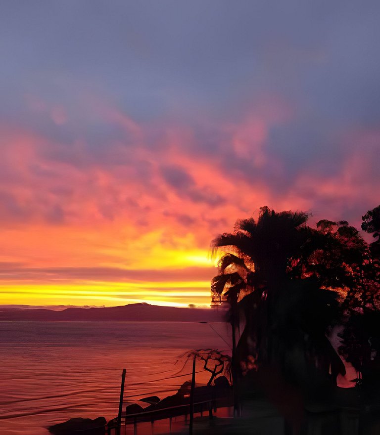 Casa na vila de Santo Antônio, vista pôr do sol!
