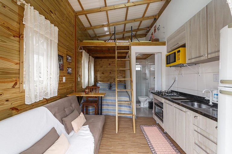 Casa 2 quartos, 6 pessoas, perto da praia, ar condicionado,