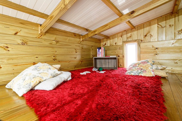 Casa 2 quartos, 6 pessos, perto da praia, ar condicionado, w