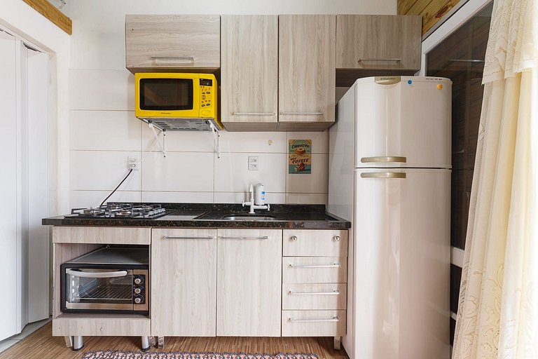 Casa 2 quartos, 6 pessoas, perto da praia, ar condicionado,