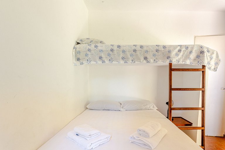 Casa a 20m da praia da Baleia com ar wifi 4 dorms