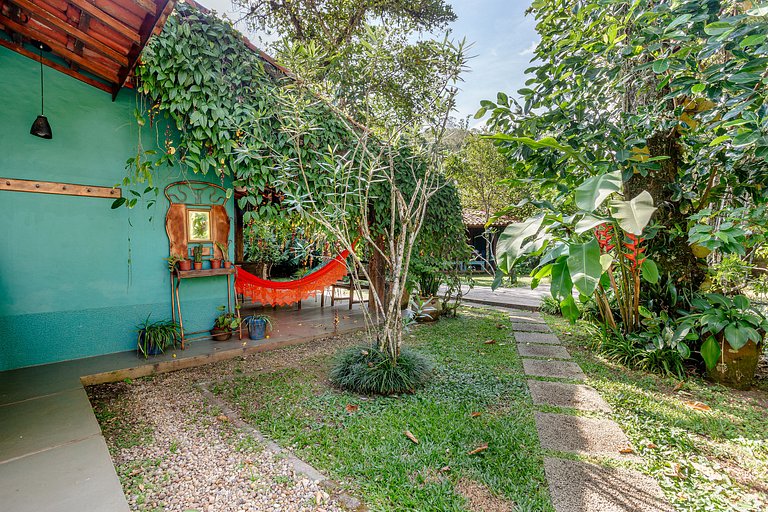 Casa deliciosa 1min da praia Baleia ar condicionad