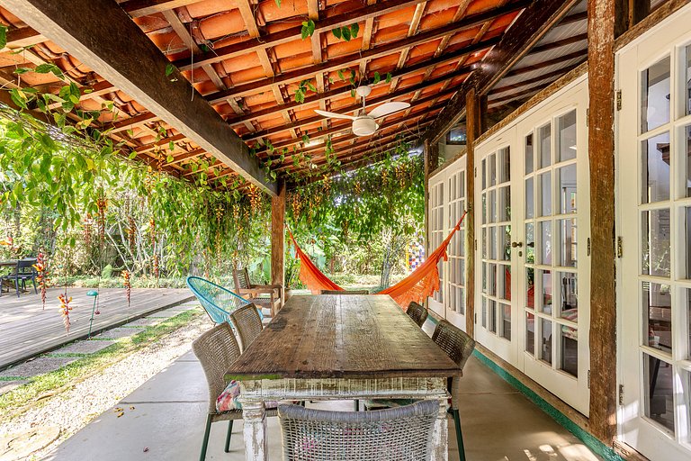 Casa a 20m da praia da Baleia com ar wifi 4 dorms