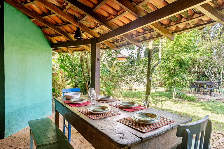 Casa deliciosa 1min da praia Baleia ar condicionad