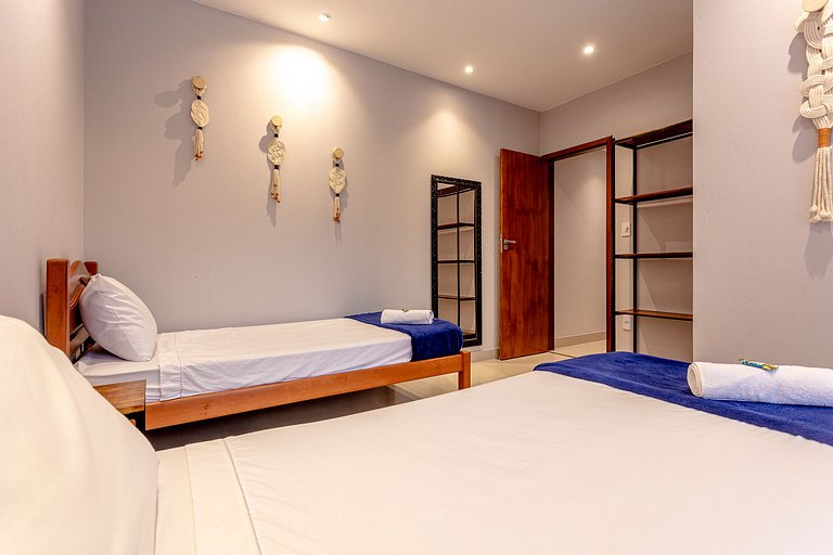 Casa 4 Suítes, Piscina e Churrasqueira Próx Praias