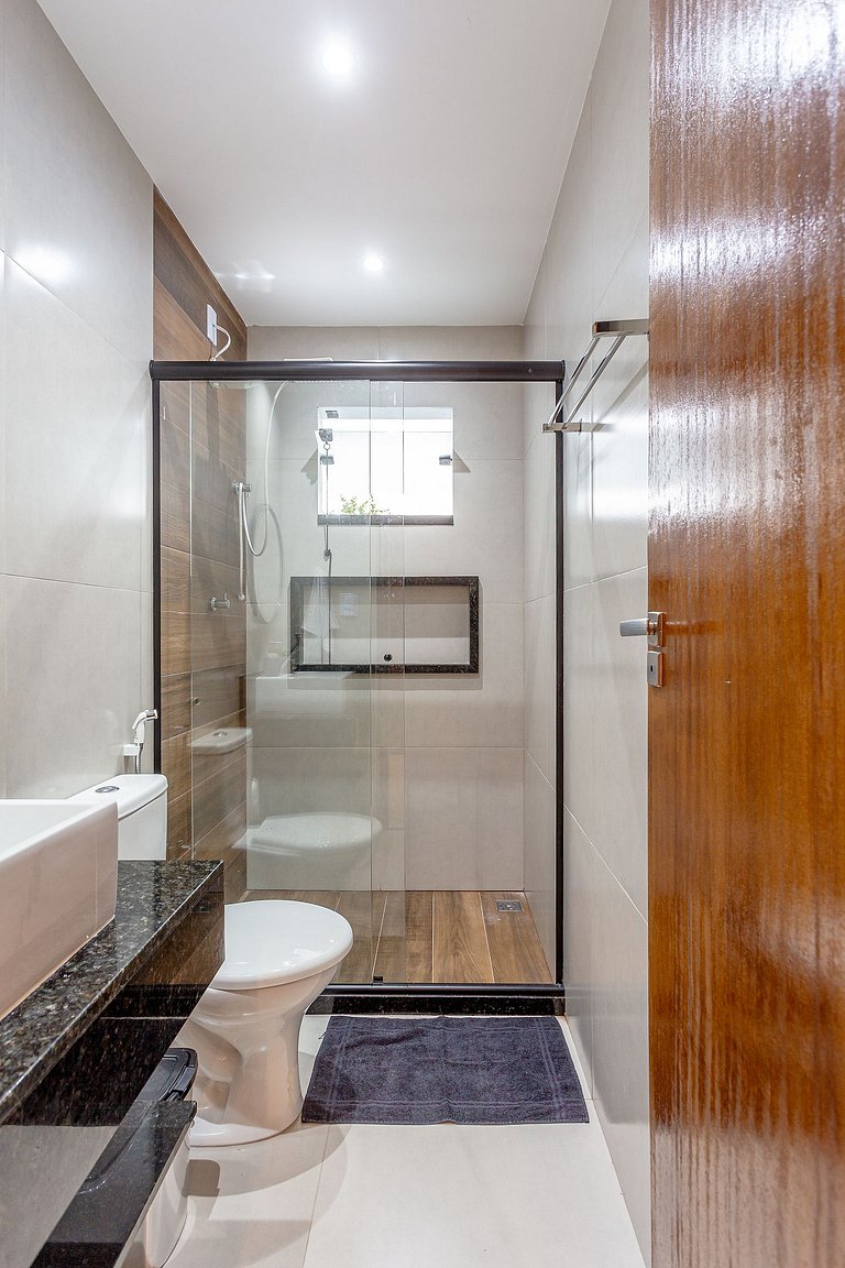 Casa 4 Suítes, Piscina e Churrasqueira Próx Praias