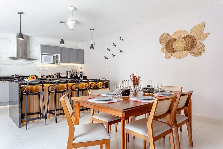 Casa 4 Suítes, Piscina e Churrasqueira Próx Praias