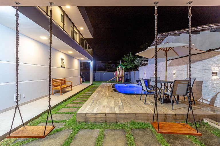 Casa 4 Suítes, Piscina e Churrasqueira Próx Praias