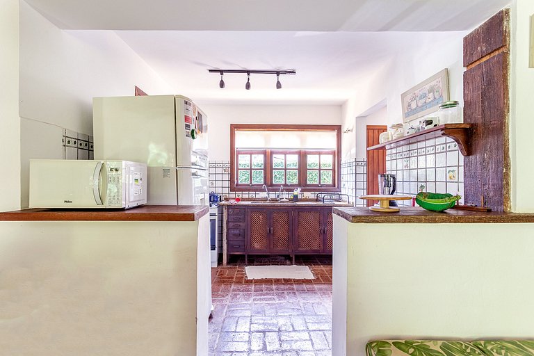 Casa a 20m da praia da Baleia com ar wifi 4 dorms