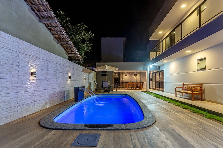 Casa 4 Suítes, Piscina e Churrasqueira Próx Praias