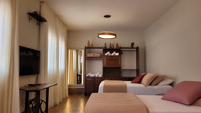 Casa Duplex: suíte, cozinha completa, 2 banheiros