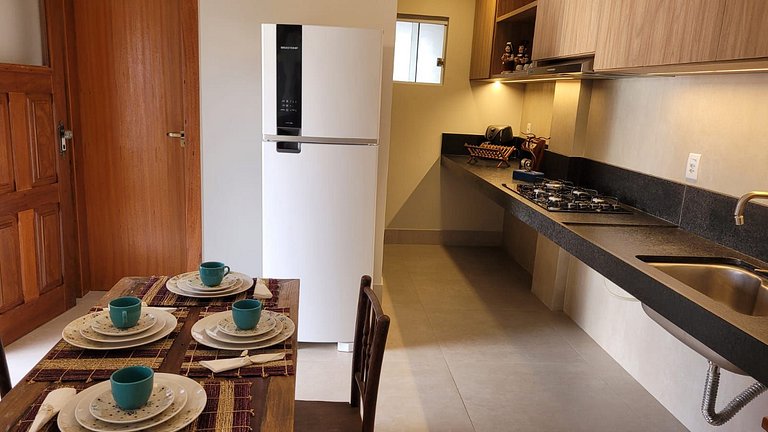 Casa Duplex: suíte, cozinha completa, 2 banheiros