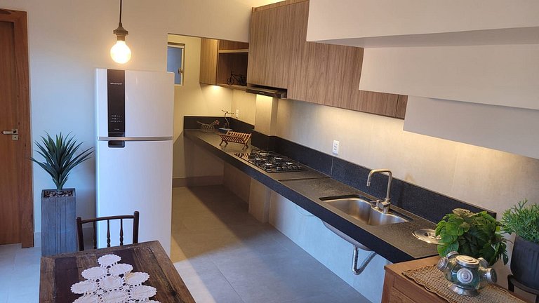 Casa Duplex: suíte, cozinha completa, 2 banheiros