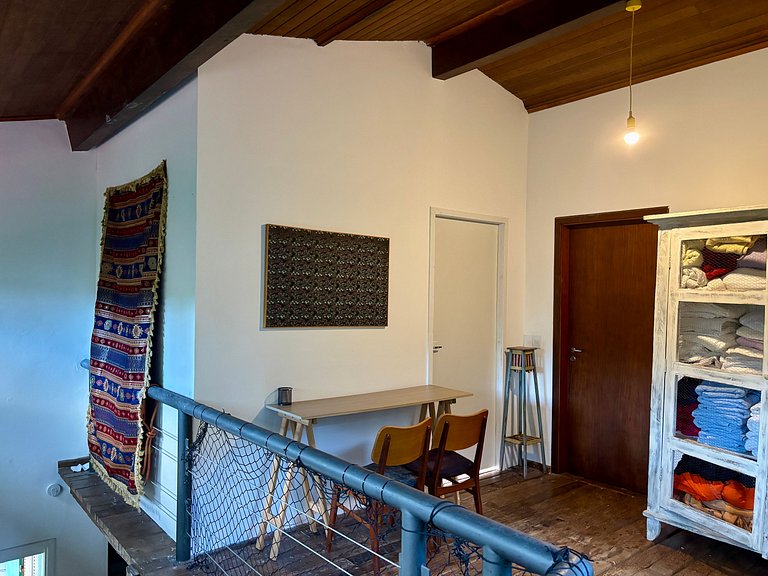 Casa deliciosa 1min da praia Baleia ar condicionad