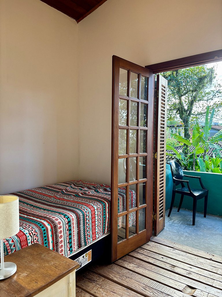 Casa a 20m da praia da Baleia com ar wifi 4 dorms