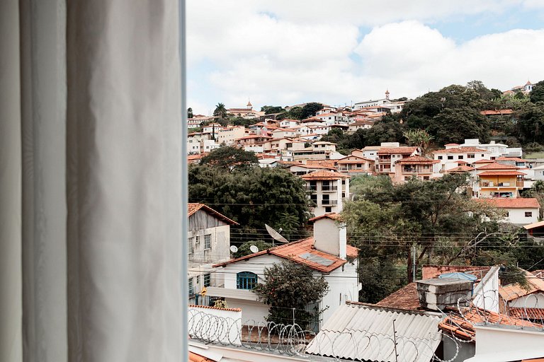 Casa Duplex: suíte, cozinha completa, 2 banheiros