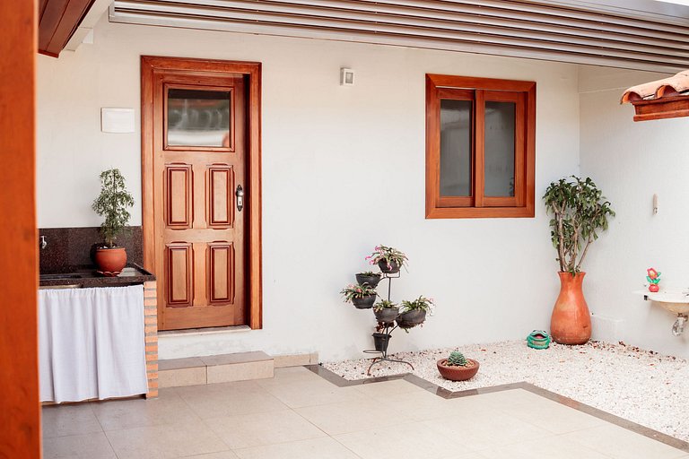 CasaMaris1 - Duplex: suíte, cozinha equipada, 2 banheiros, g