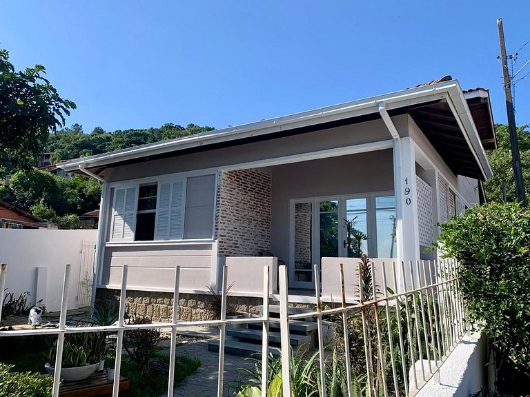 Casa Acacia 3 quartos 3 banheiros sendo 2 suítes