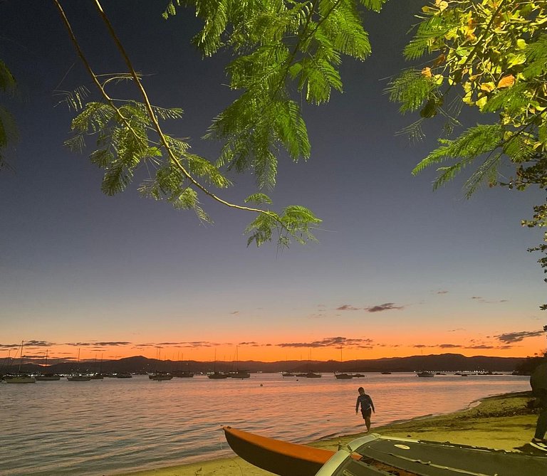 Casa Acacia 3 quartos 3 banheiros sendo 2 suítes