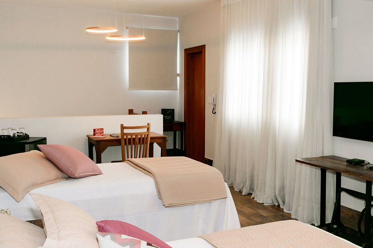 Casa Duplex: suíte, cozinha completa, 2 banheiros